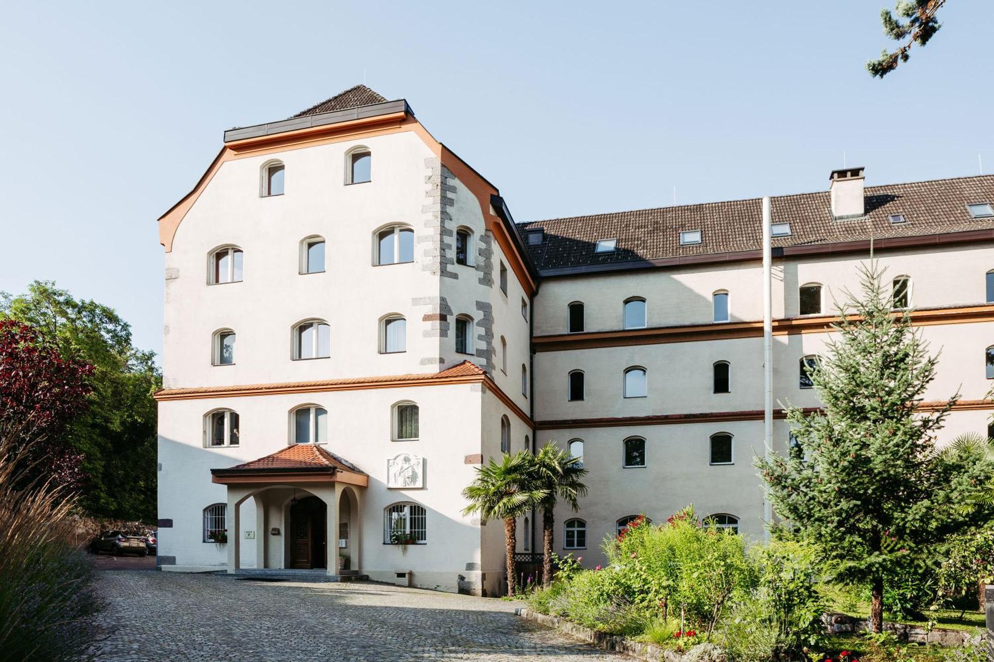 Gaestehaus Salvatorianerinnen 3* Merano